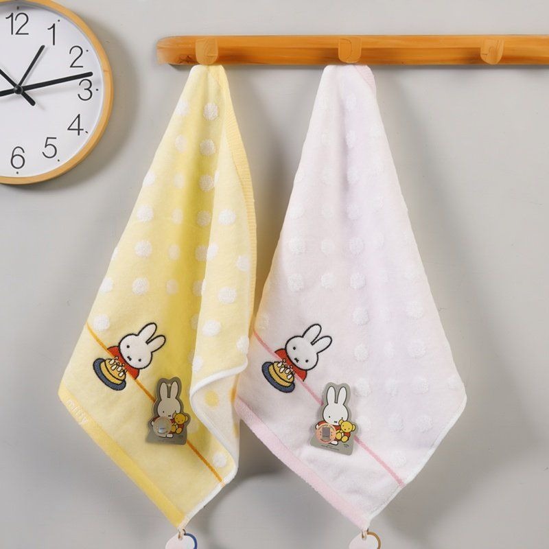 Baby Products Must Have - 漫画風のかわいい新作子供用ハンカチ、厚手で毛羽立ちにくいベビーハンドタオル、柔らかく吸水性抜群、見た目も良い、ミッフィー必須アイテム