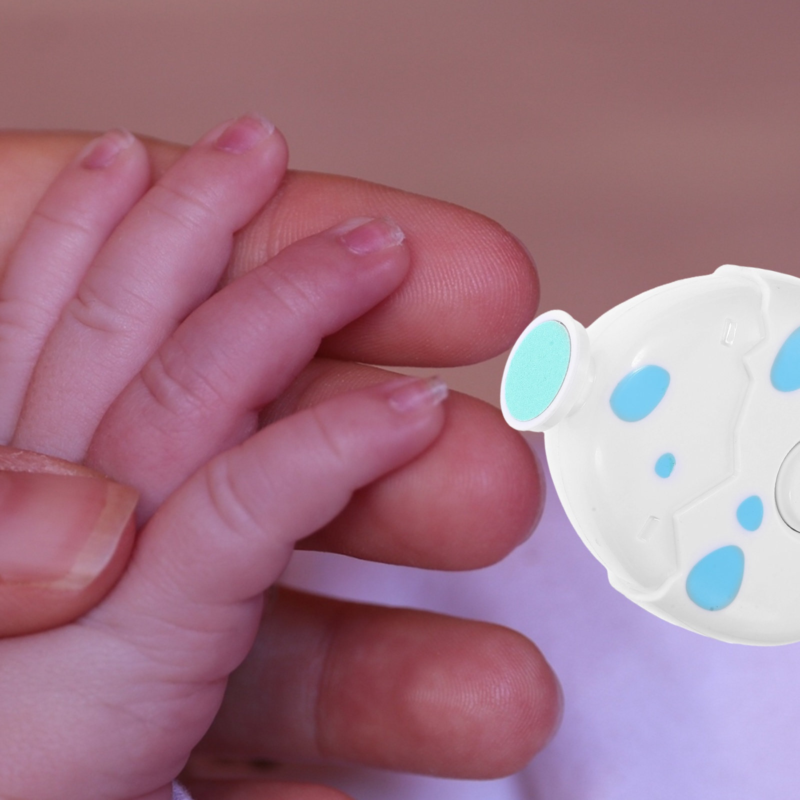 赤ちゃん用電動ネイルトリマー かわいい卵型デザイン ネイルポ - Baby Nail Trimmer Electric のレビューと価格